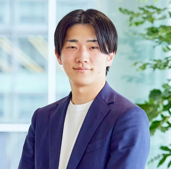 株式会社Emooove
代表取締役社長　藤澤 諒一